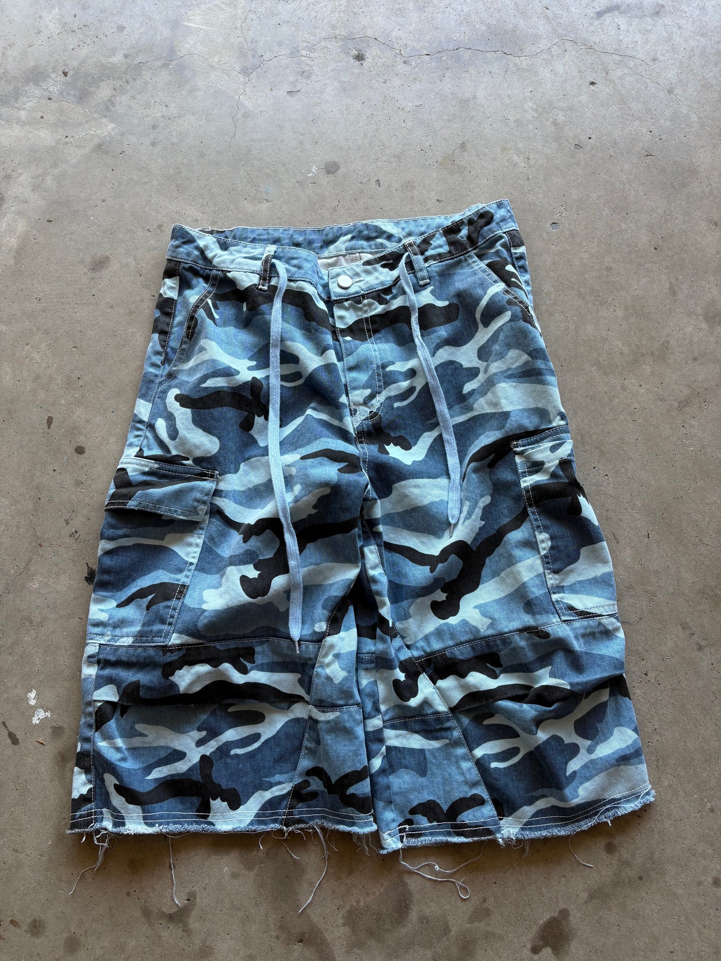 "camo" jorts