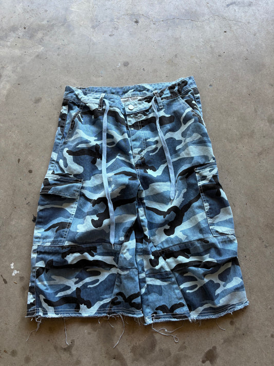 "camo" jorts